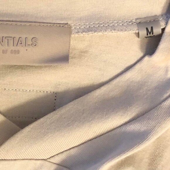 NWT FEAR OF GOD ESSENTIALS Short Sleeve 77 Football T-Shirt Wheat M - Picture 6 of 6